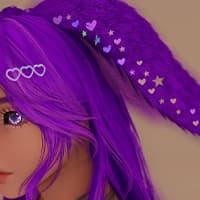 A star accessory styled around tech ears for buns.